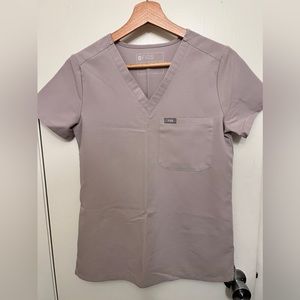 Figs Catarina One-Pocket Scrub Top - XXS in Tan